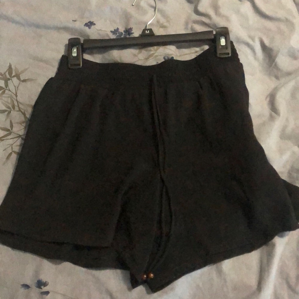 Lightweight shorts - Picture 2 of 4